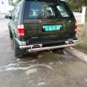 Nissan Pathfinder 1998