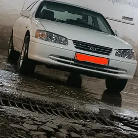 Toyota Camry 2000