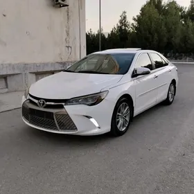 Toyota Camry 2017