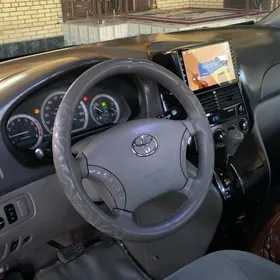 Toyota Sienna 2005