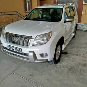 Toyota Land Cruiser Prado 2011