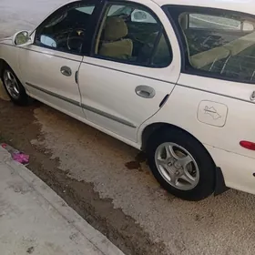 Hyundai Elantra 2000