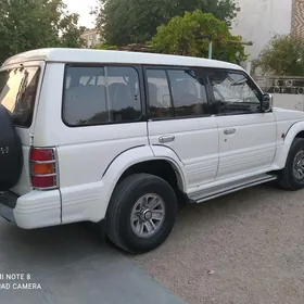 Mitsubishi Pajero 1994