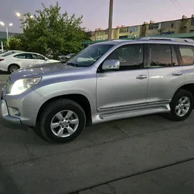 Toyota Land Cruiser Prado 2013