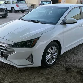 Hyundai Elantra 2020
