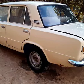 Lada 2104 1980