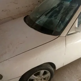 Daewoo Nubira 1998
