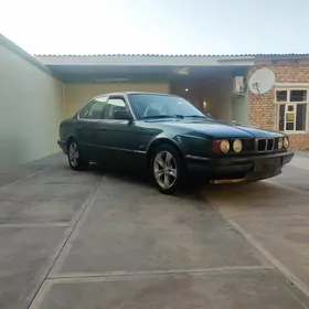 BMW 525 1990