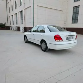Nissan Sunny 2004