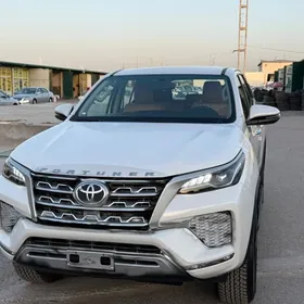 Toyota Fortuner 2024