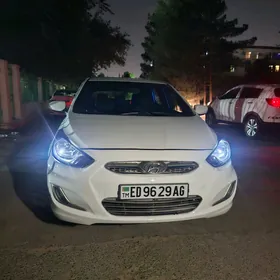 Hyundai Accent 2011