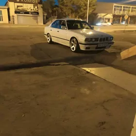 BMW 525 1990