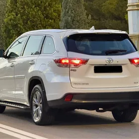 Toyota Highlander 2016