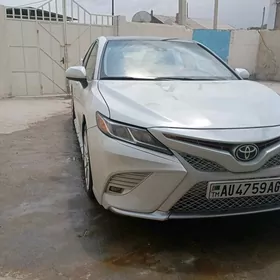 Toyota Camry 2020
