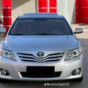 Toyota Camry 2011