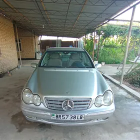 Mercedes-Benz C-Class 2001