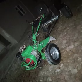 Yer suryan traktor
