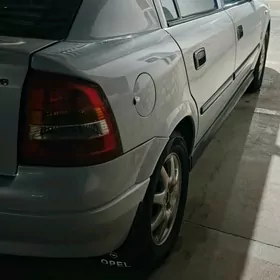 Opel Astra 2000