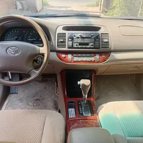 Toyota Camry 2004
