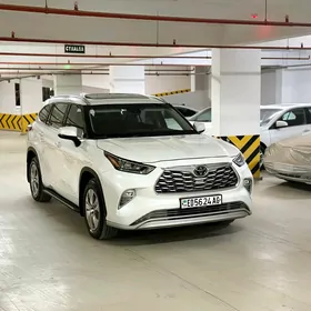 Toyota Highlander 2020