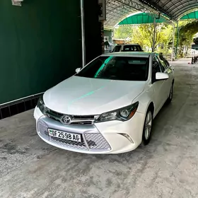 Toyota Camry 2016
