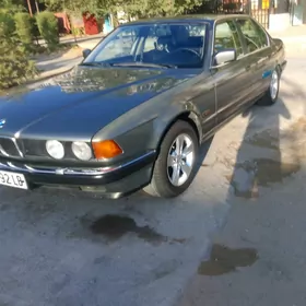 BMW 7 Series 1990