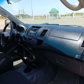 Toyota Hilux 2012