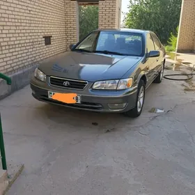 Toyota Camry 2001