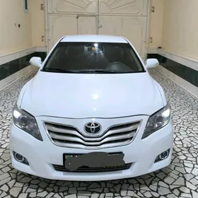 Toyota Camry 2010