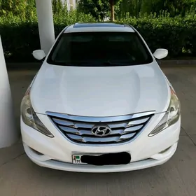 Hyundai Sonata 2011