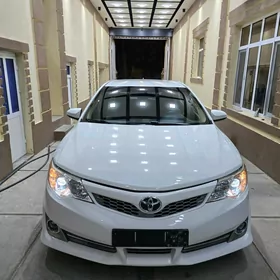 Toyota Camry 2013