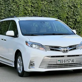 Toyota Sienna 2020