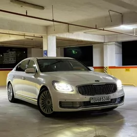 Kia K900 2019
