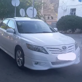 Toyota Camry 2010