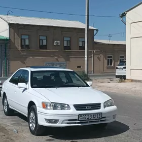Toyota Camry 2000