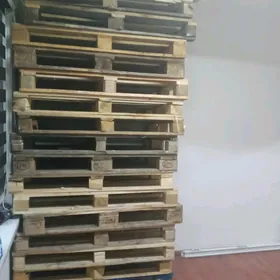 продам поддоны 35шт.