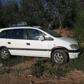 Opel Zafira 2000