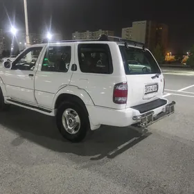 Infiniti QX4 2001