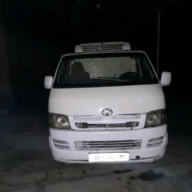 Toyota Hiace 2005