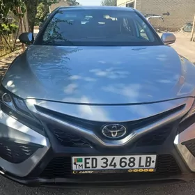 Toyota Camry 2021