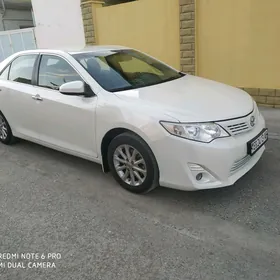 Toyota Camry 2014