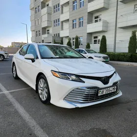 Toyota Camry 2020