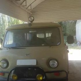UAZ Profi 2000