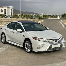 Toyota Camry 2018