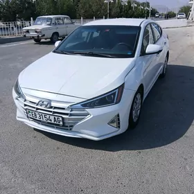 Hyundai Elantra 2019