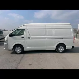 Toyota Hiace 2025