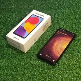 Samsung M13
