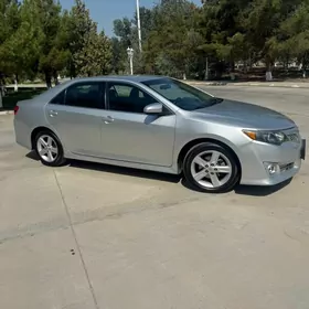 Toyota Camry 2013