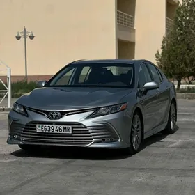 Toyota Camry 2022