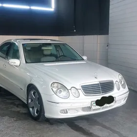 Mercedes-Benz E500 2003